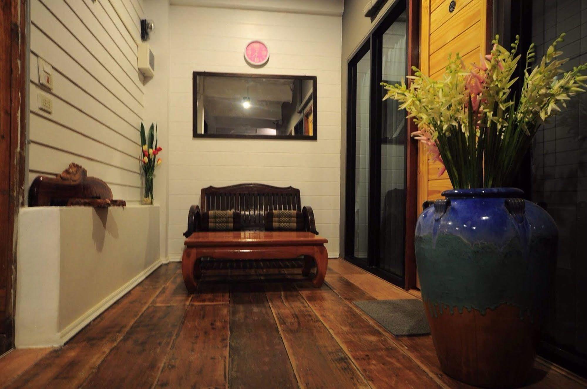 Baan Keang Chon Ayutthaya บ้านเคียงชล อยุธยา Bagian luar foto